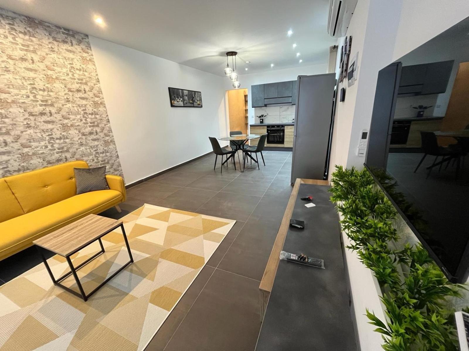 Апартаменти Penthouse St Paul'S Bay Сент-Полс-Бей Екстер'єр фото